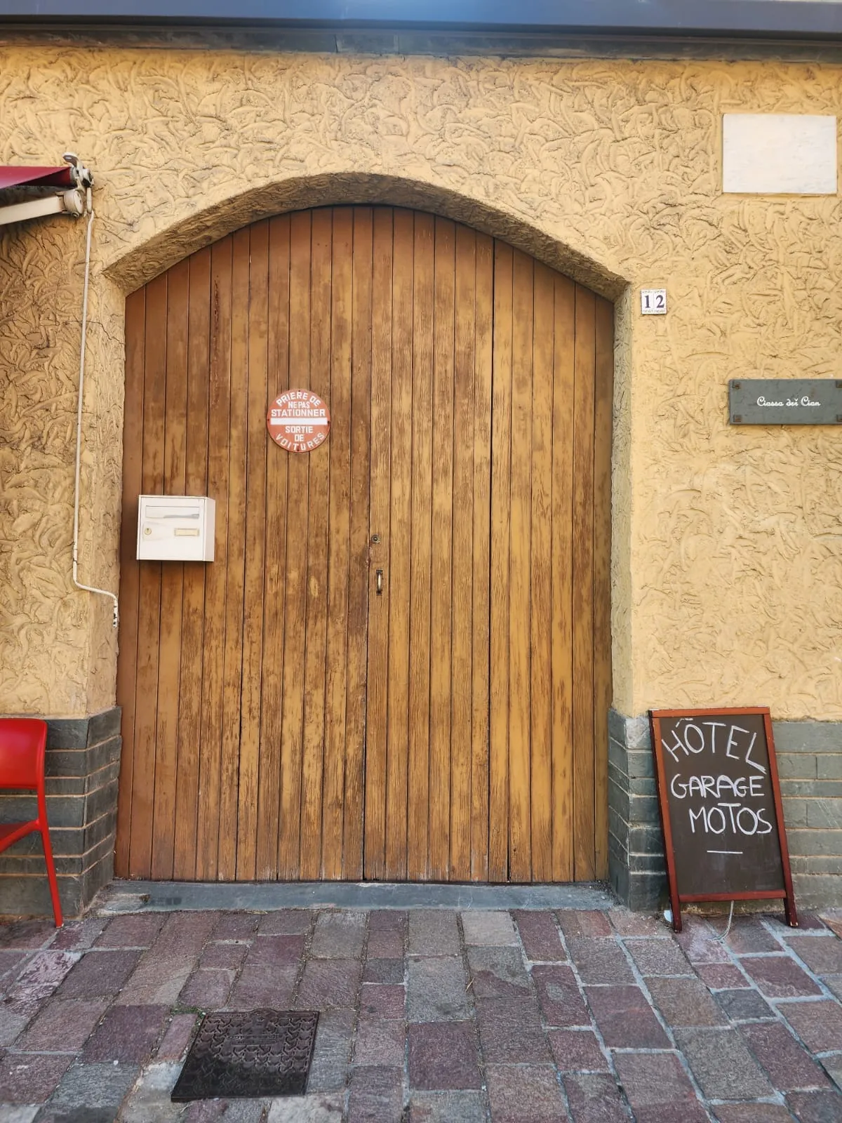 Chambres et intérieurs de l'Hôtel du Centre, photo 8