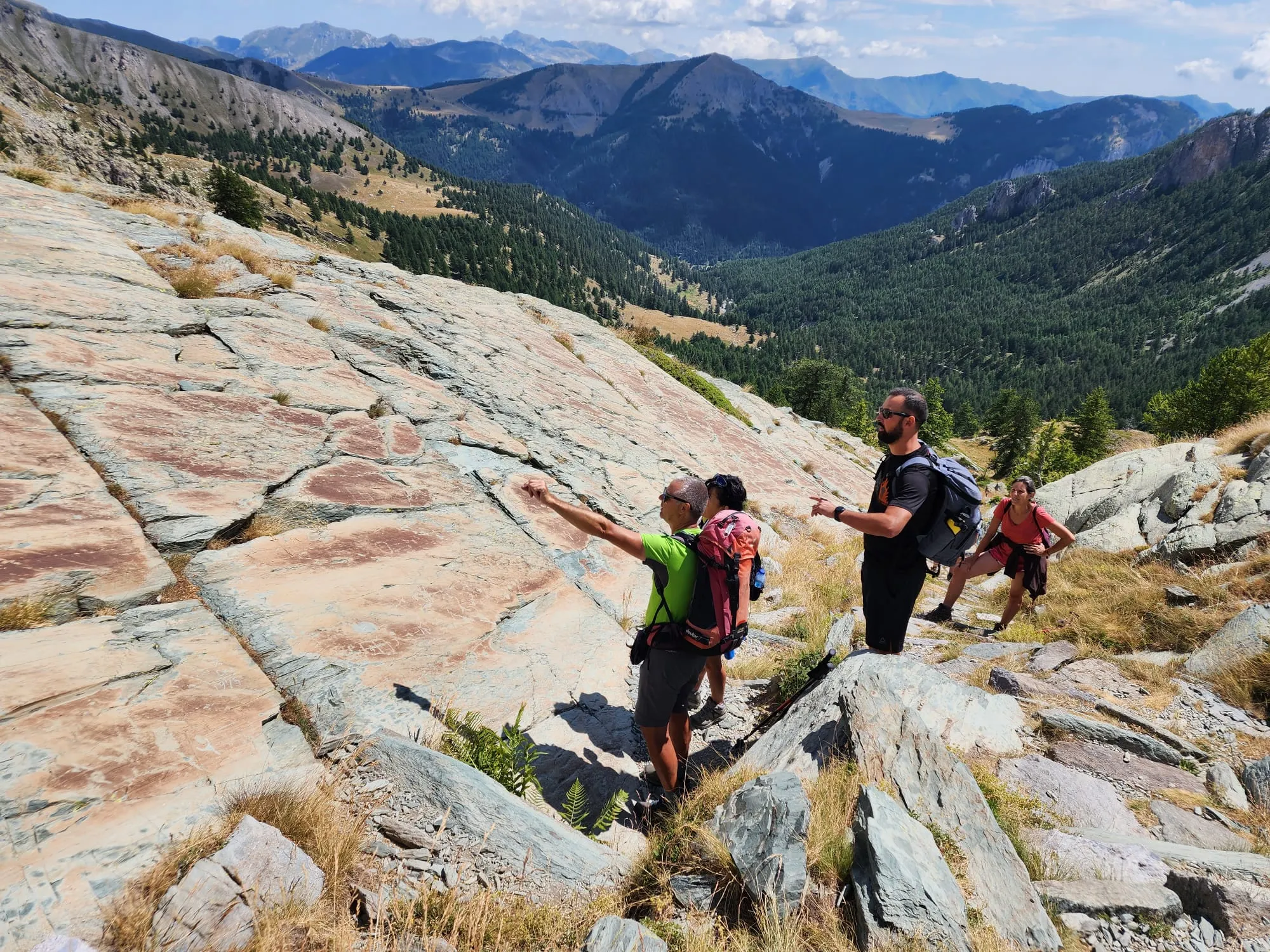 Au départ des randonnées de la Vallée des Merveilles